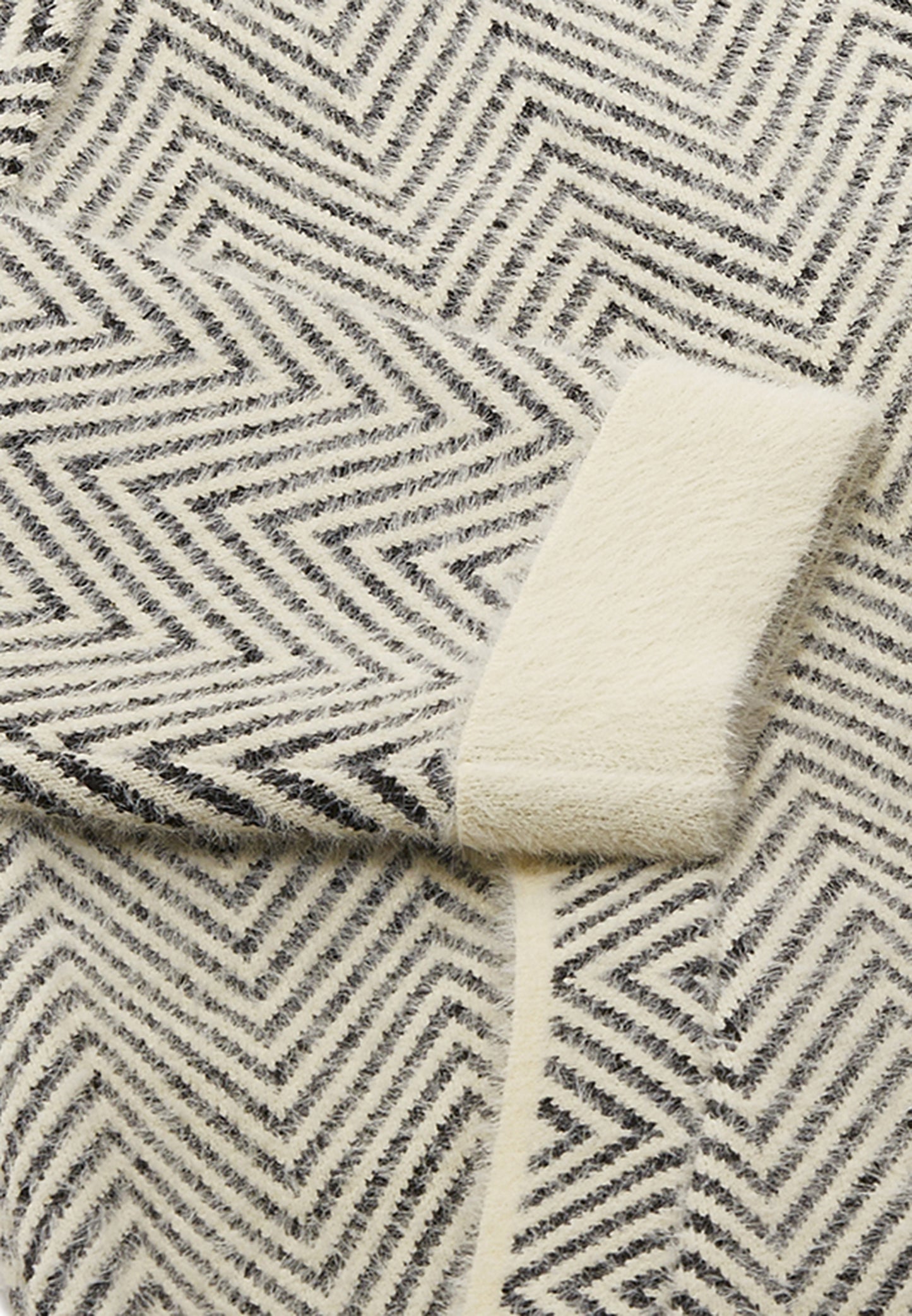 RISA Women's Cardigan