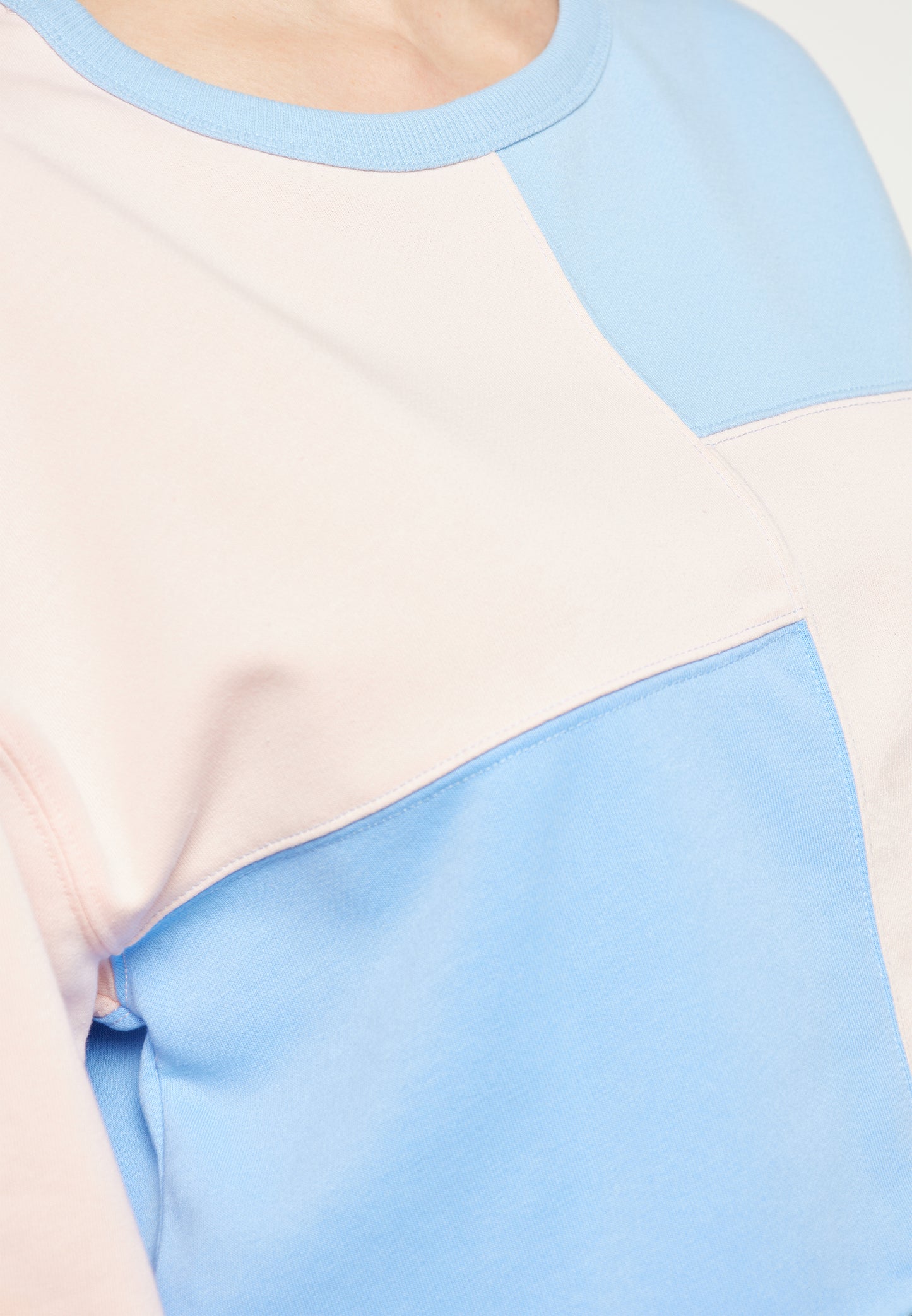 SHANTE Women's Sweatshirt