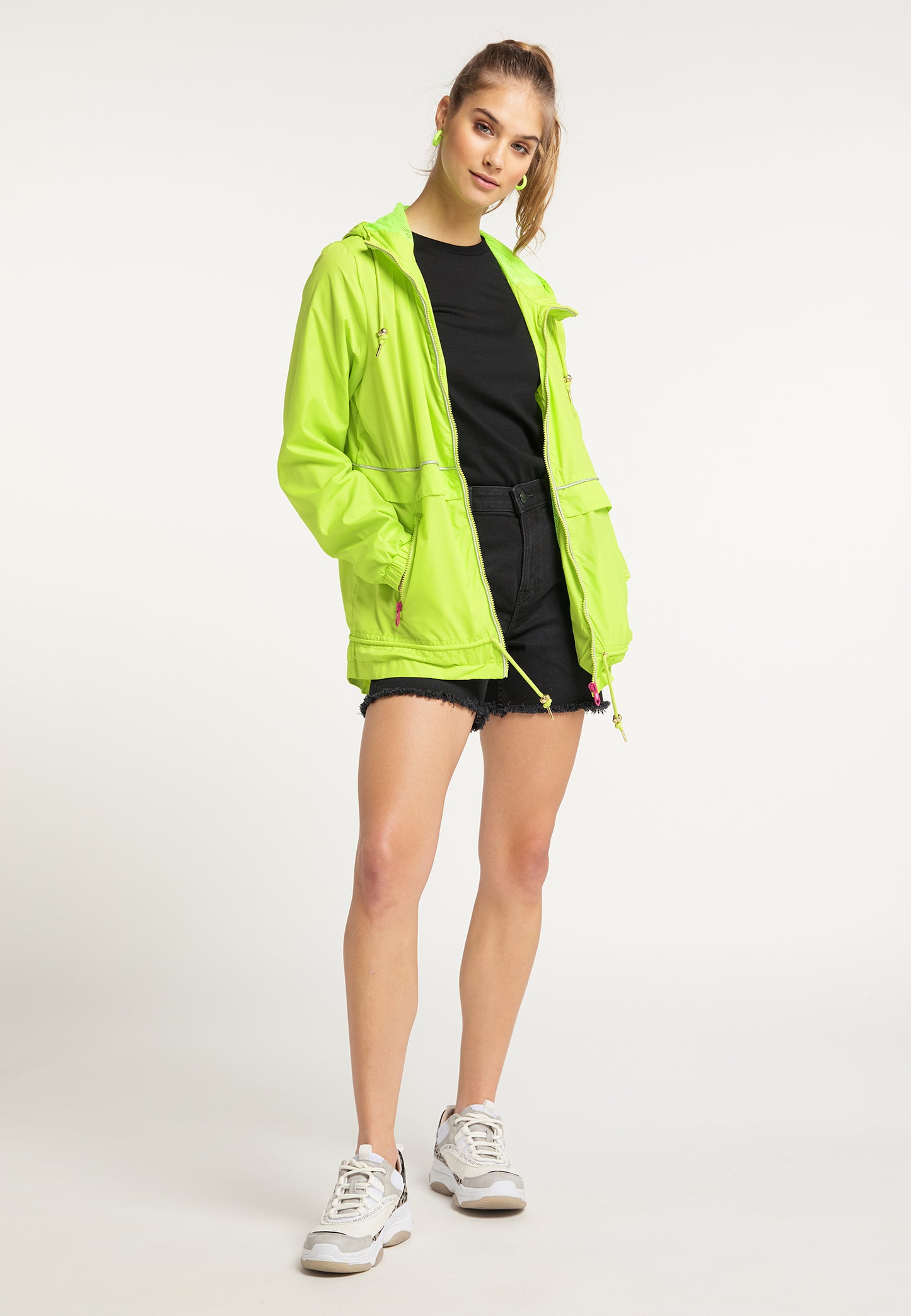 myMo Women's Windbreakers