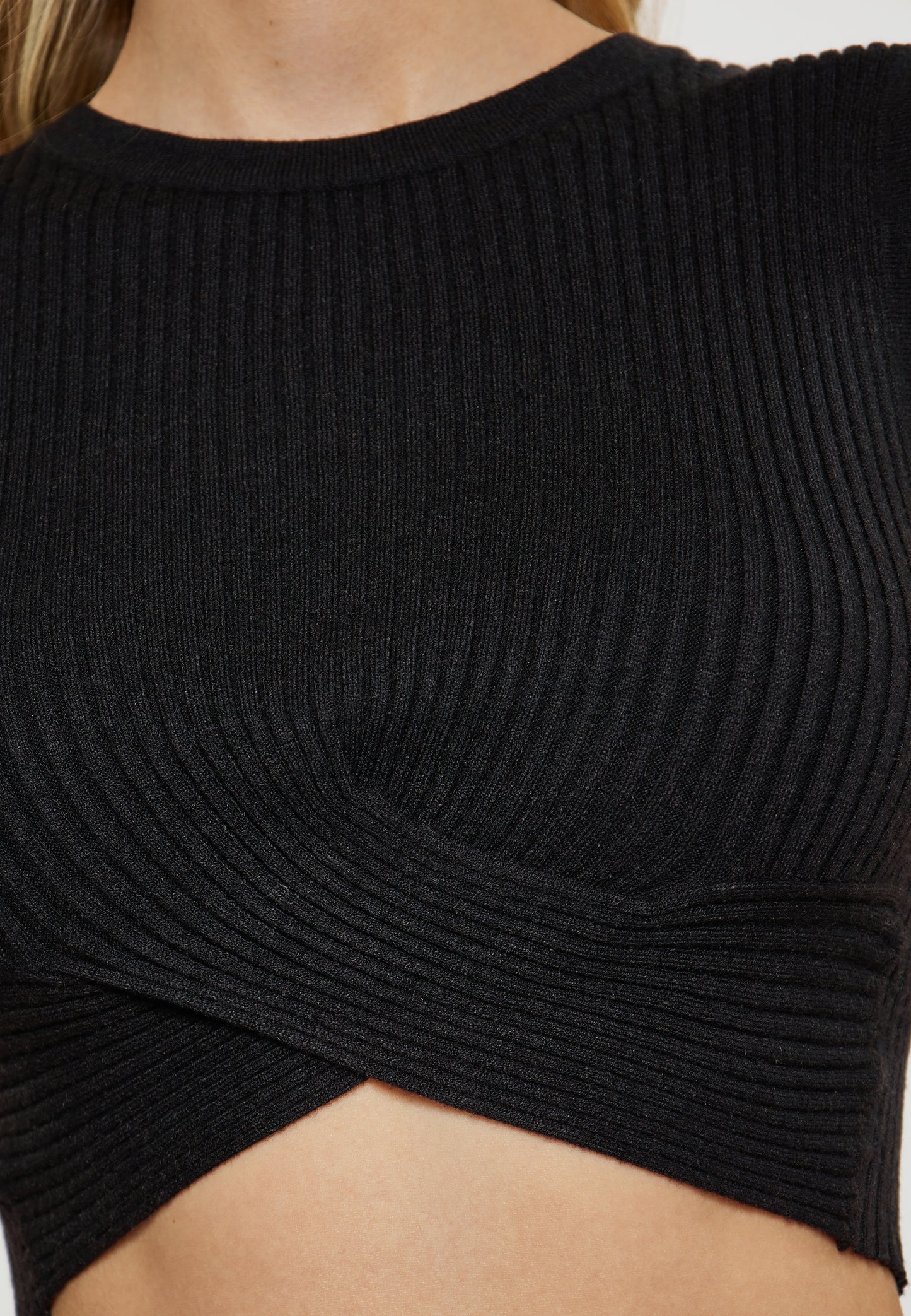 SWIRLY Women's Crop Top