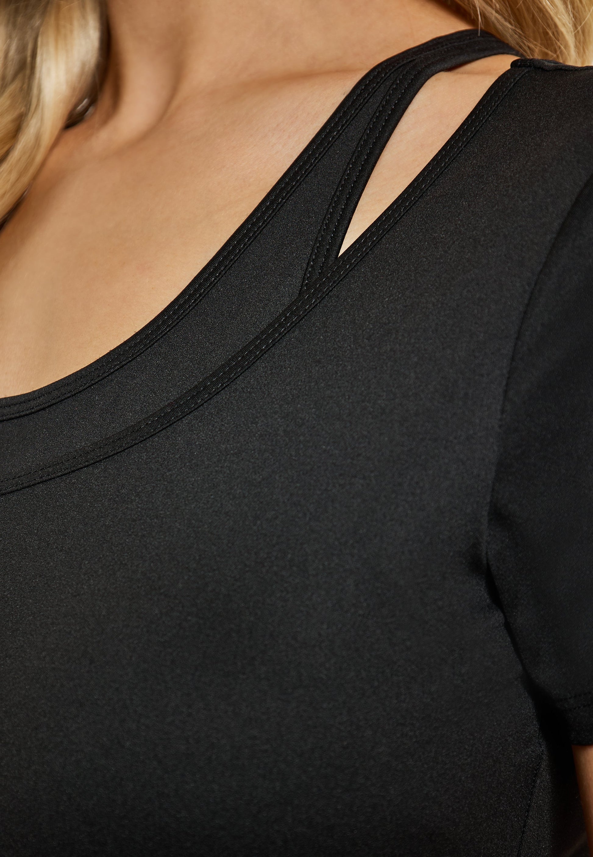 Izia Women's Crop Top