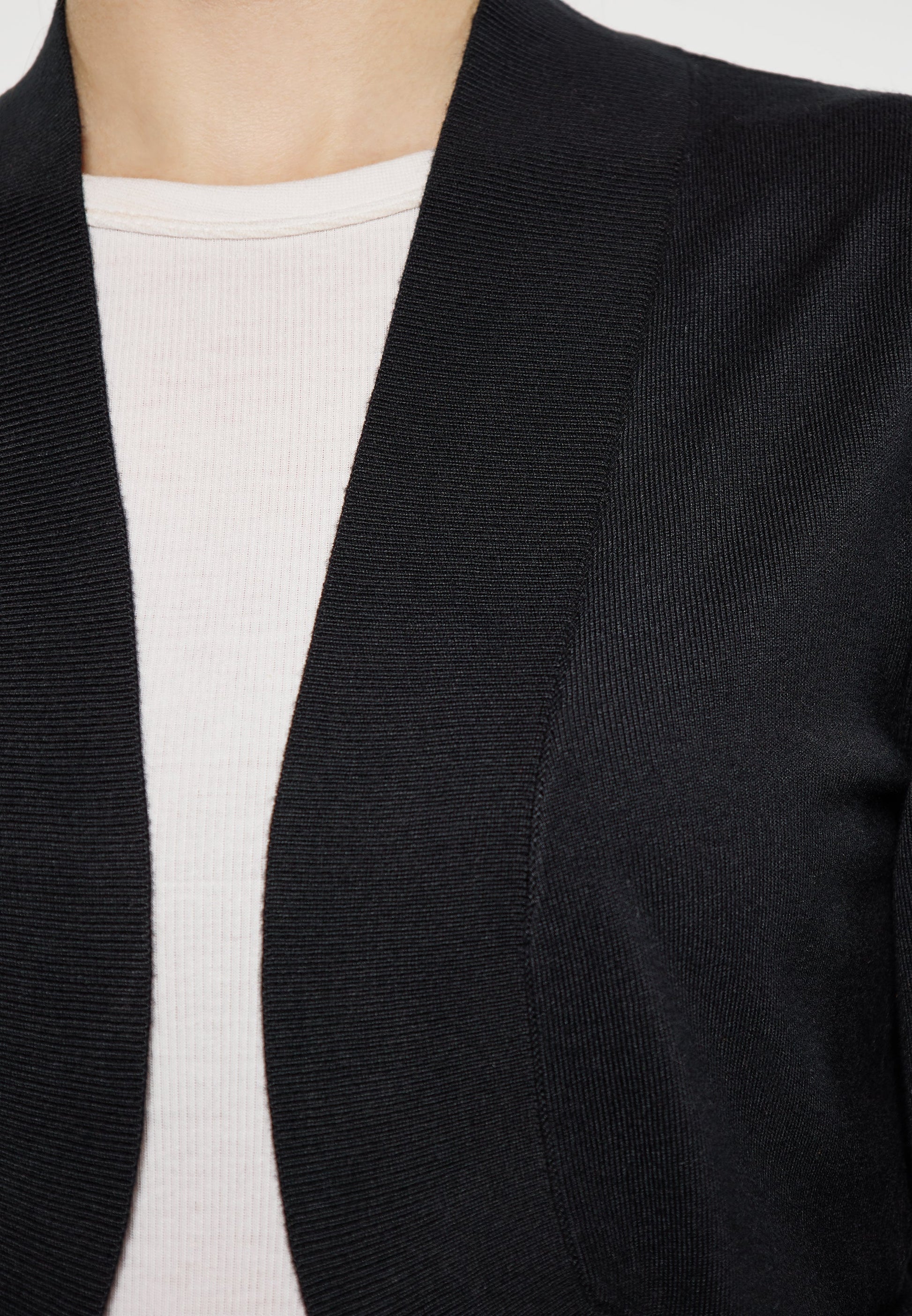 Naemi Women's Cardigan