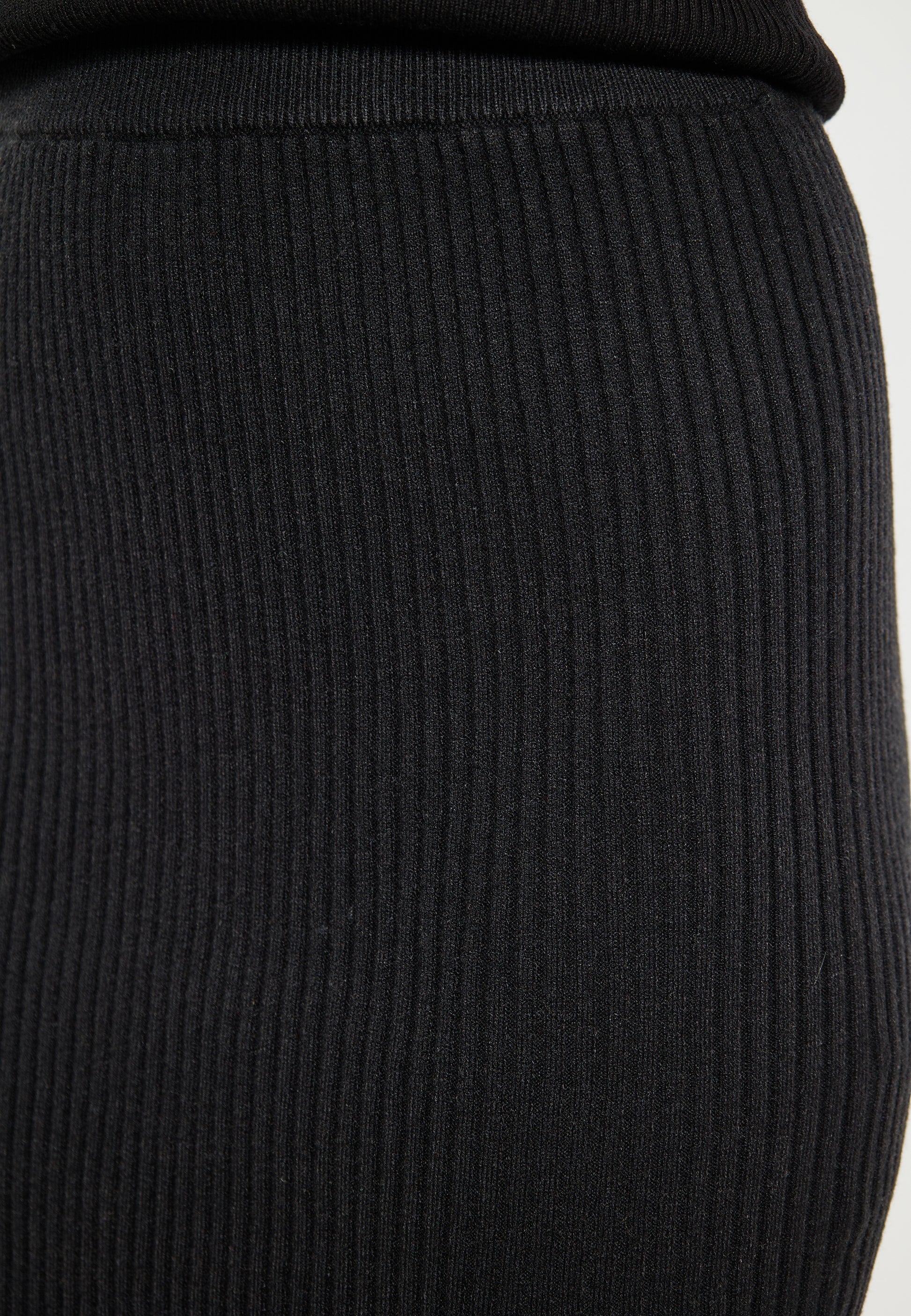 SWIRLY Women's Skirt