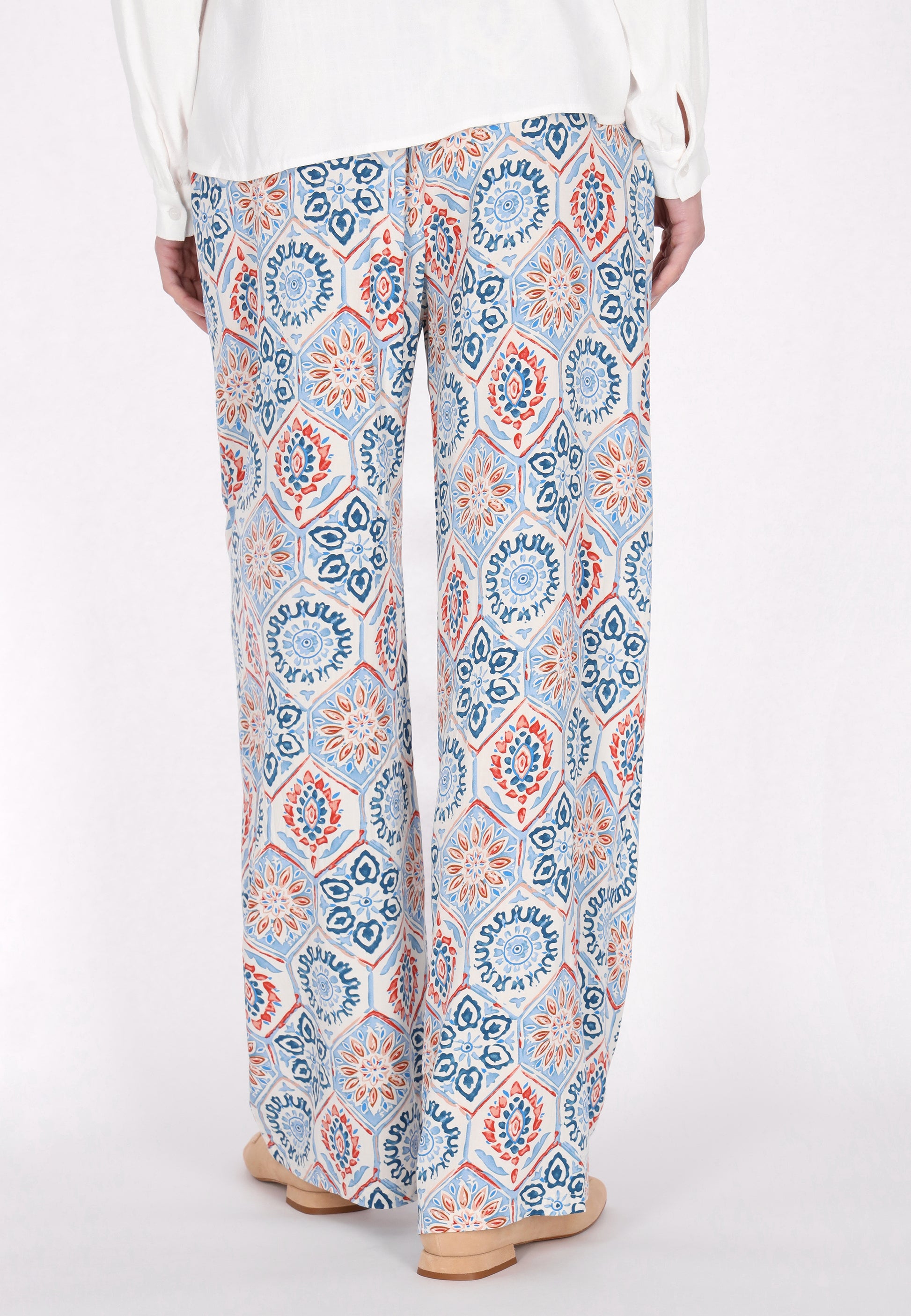 <source>
usha FESTIVAL Damen-Hosen
</source>