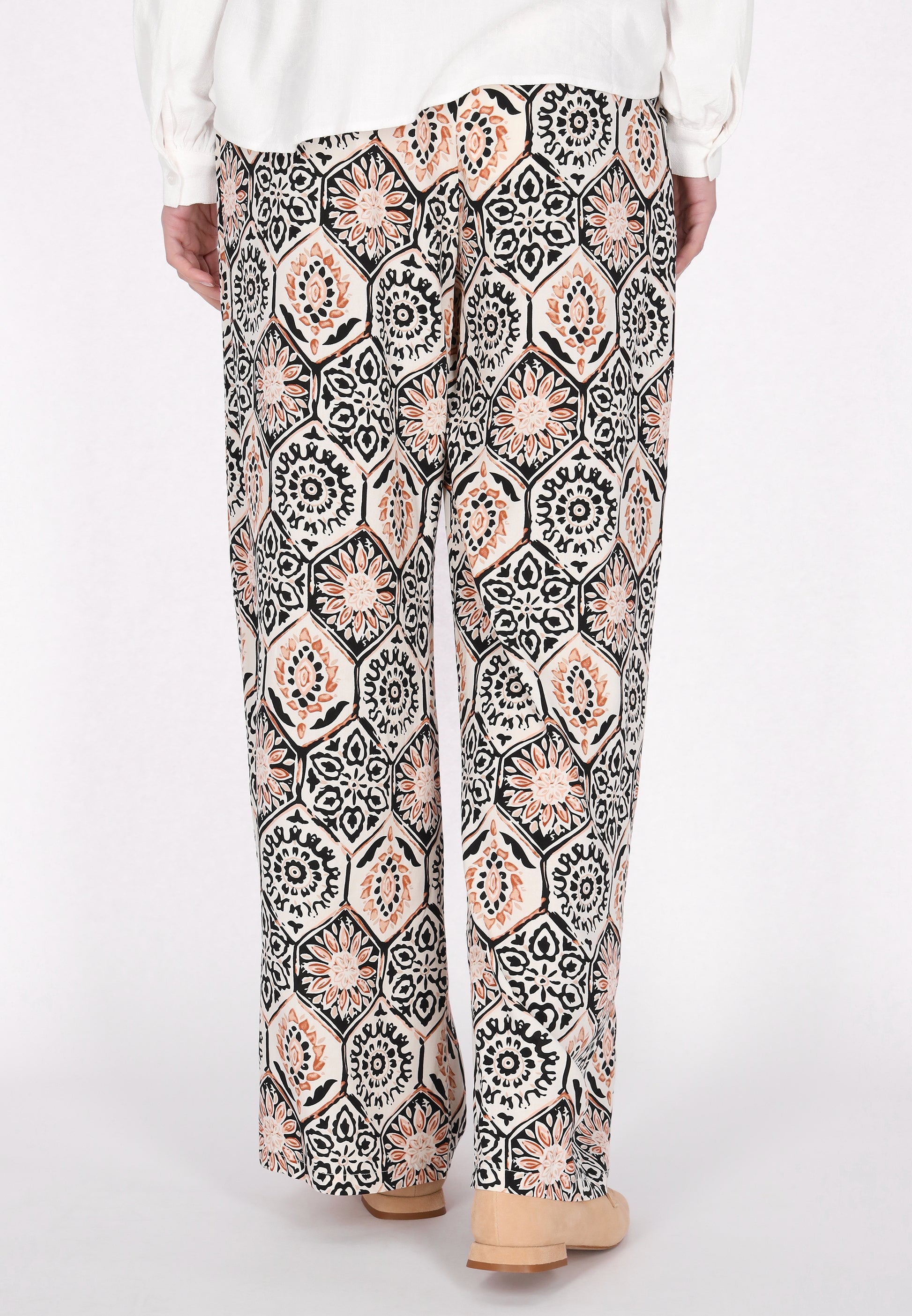 <source>
usha FESTIVAL Damen-Hosen
</source>