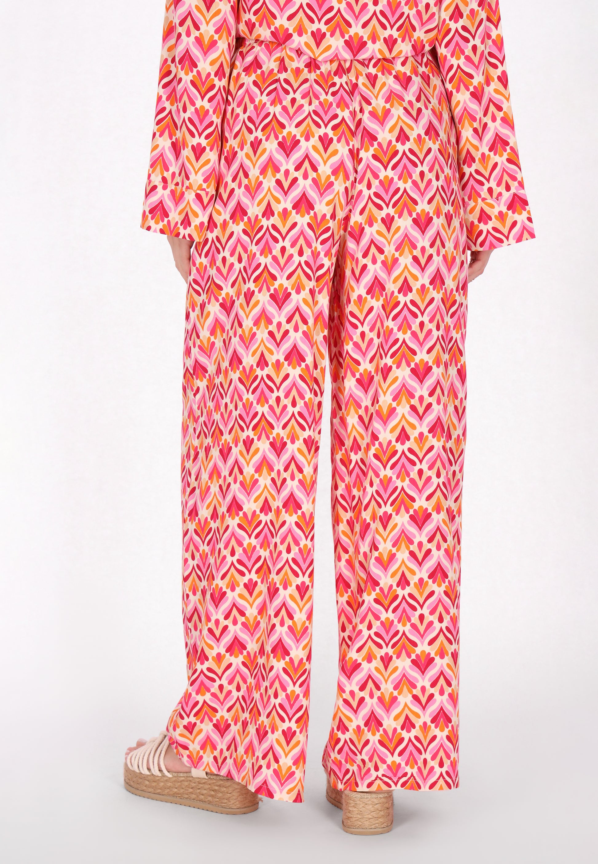 <source>
IZIA Damen-Hosen
</source>