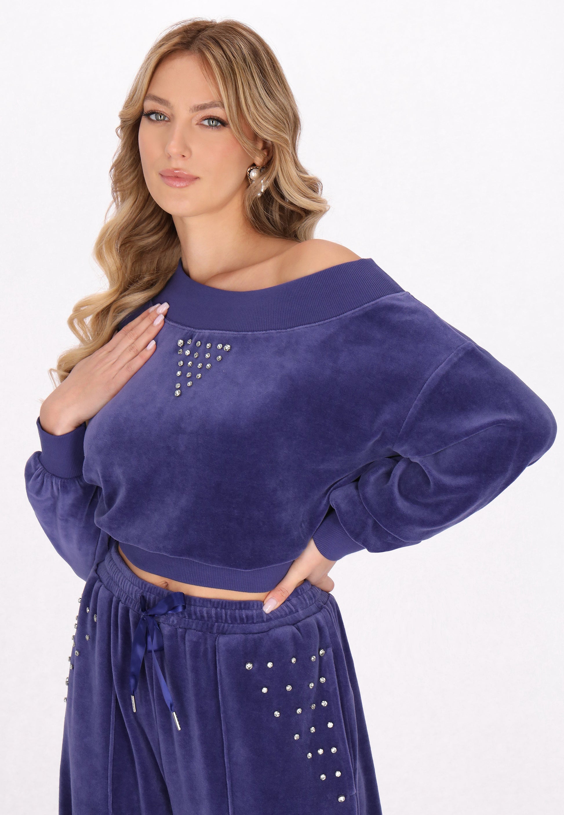 faina Women's Sweatshirt