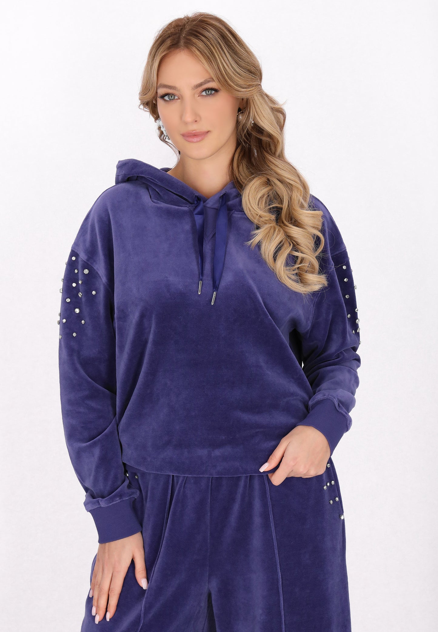 faina Women's Hoodie