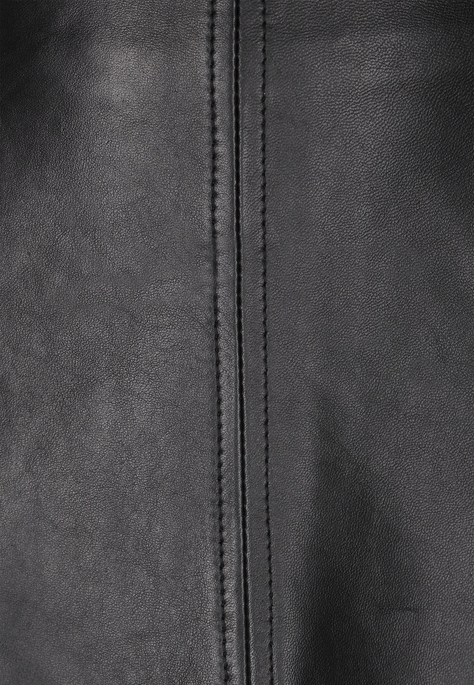 <source>
faina Kobiety
</source>