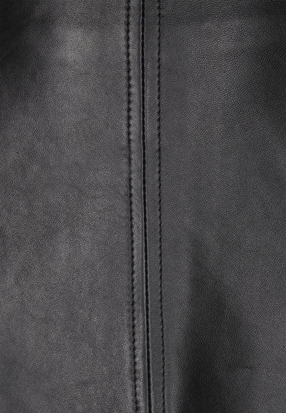 <source>
faina Kobiety
</source>