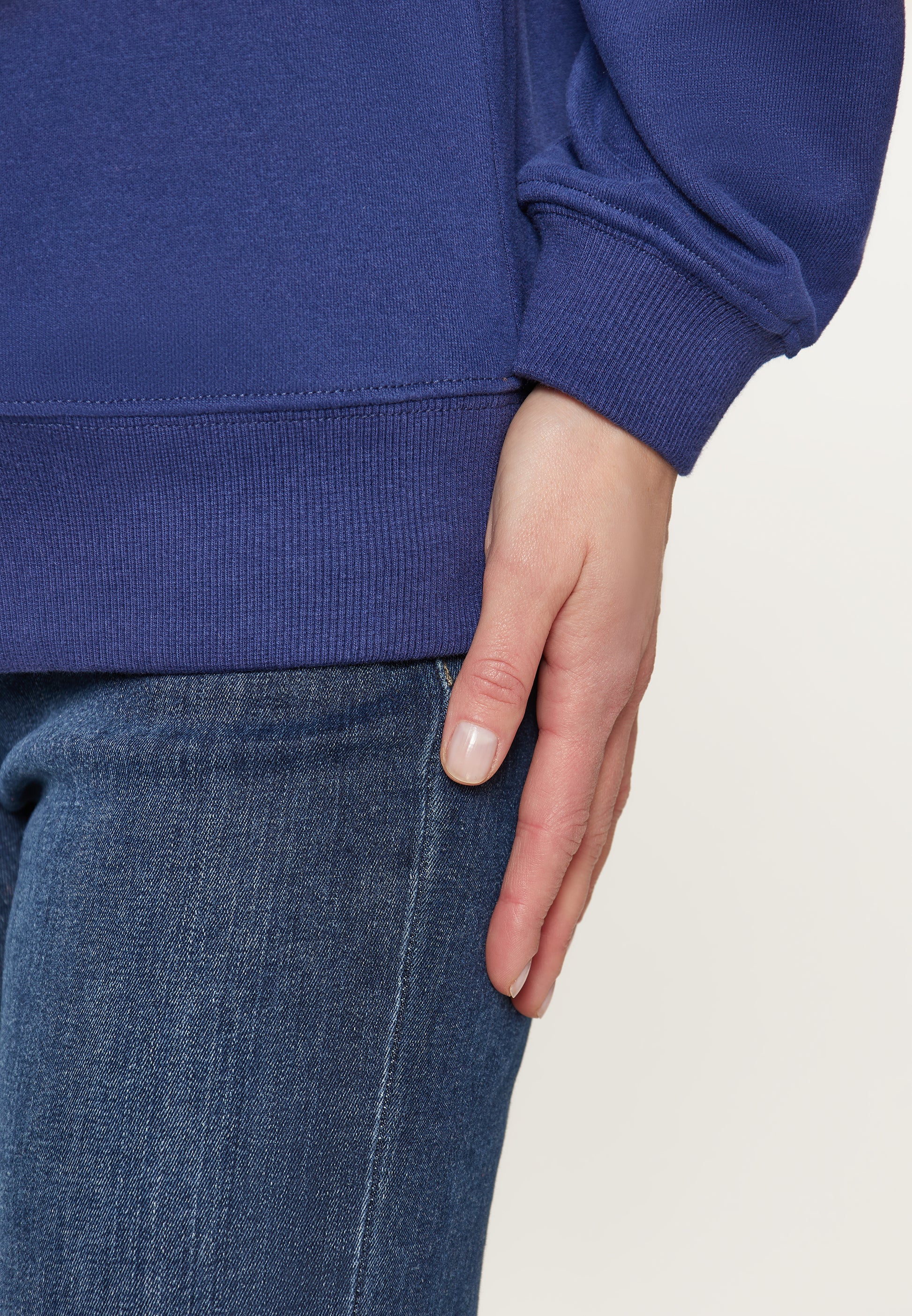 IZIA Women's Sweatshirt