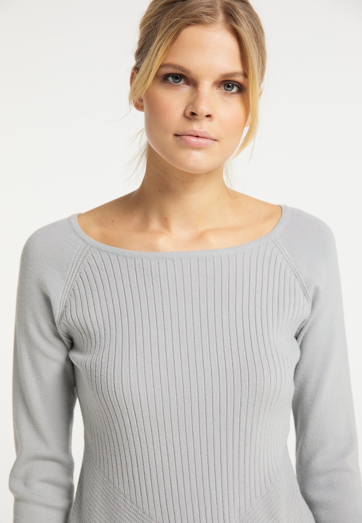 Usha white label Women's Knitted Sweater